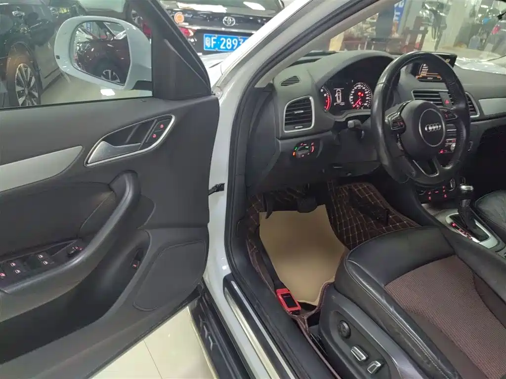 Audi Q3 2017 35 TFSI Fashion фото 13