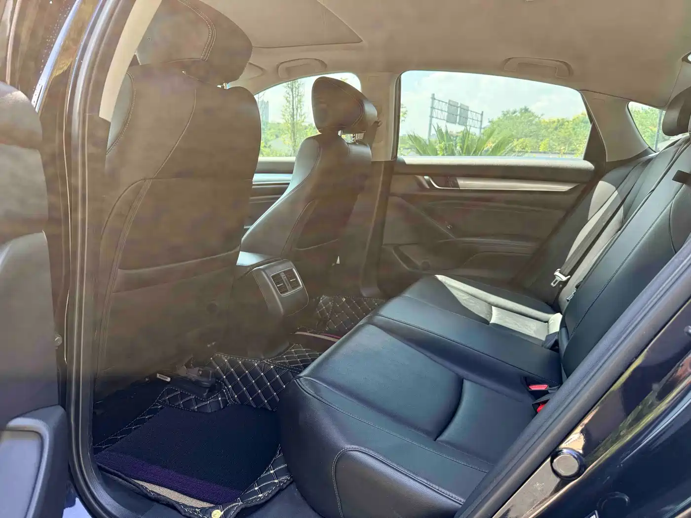 Фото 5 - Honda Accord
