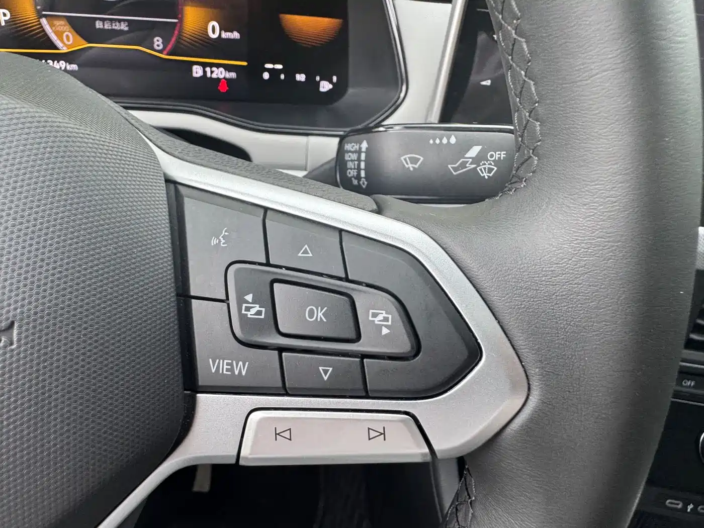 Volkswagen Bora 2025 200TSI DSG Joy Ride Navigation Edition фото 11