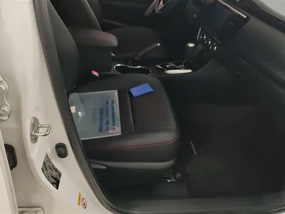 Toyota Corolla 2017 Facelift 1.2T S-CVT GL-i фото 8