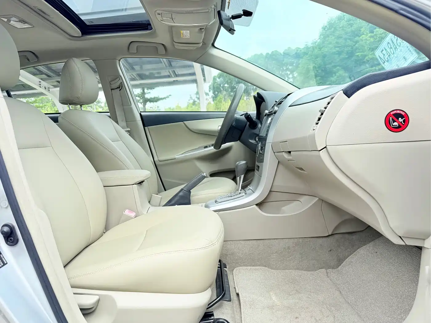 Toyota Corolla 2011 Model 1.6L Automatic GL Sunroof фото 13