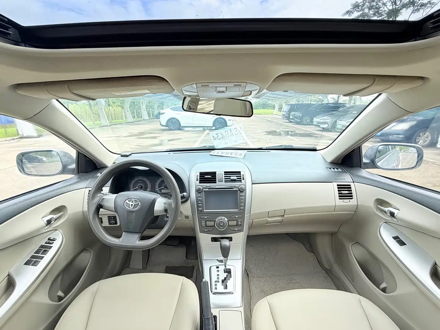Toyota Corolla 2011 Model 1.6L Automatic GL Sunroof фото 16