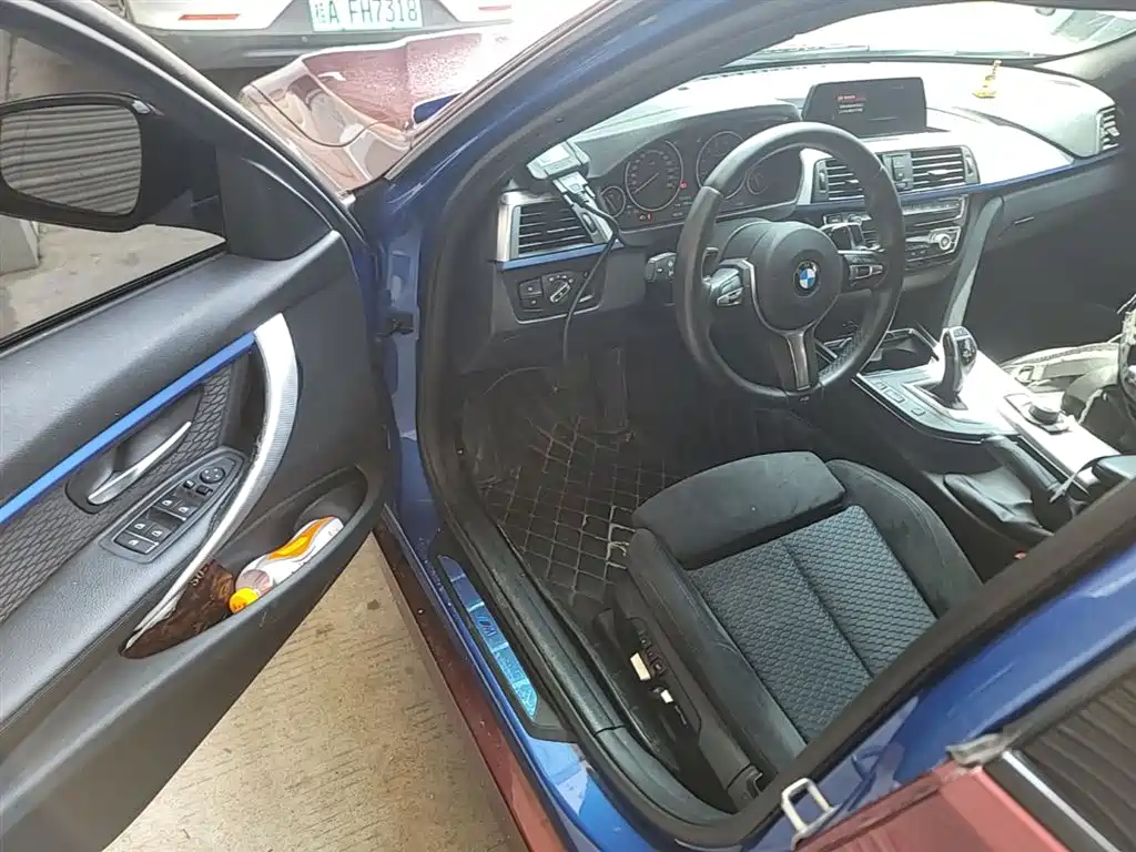 BMW 3 Series 2018 320i M Sport Package фото 16