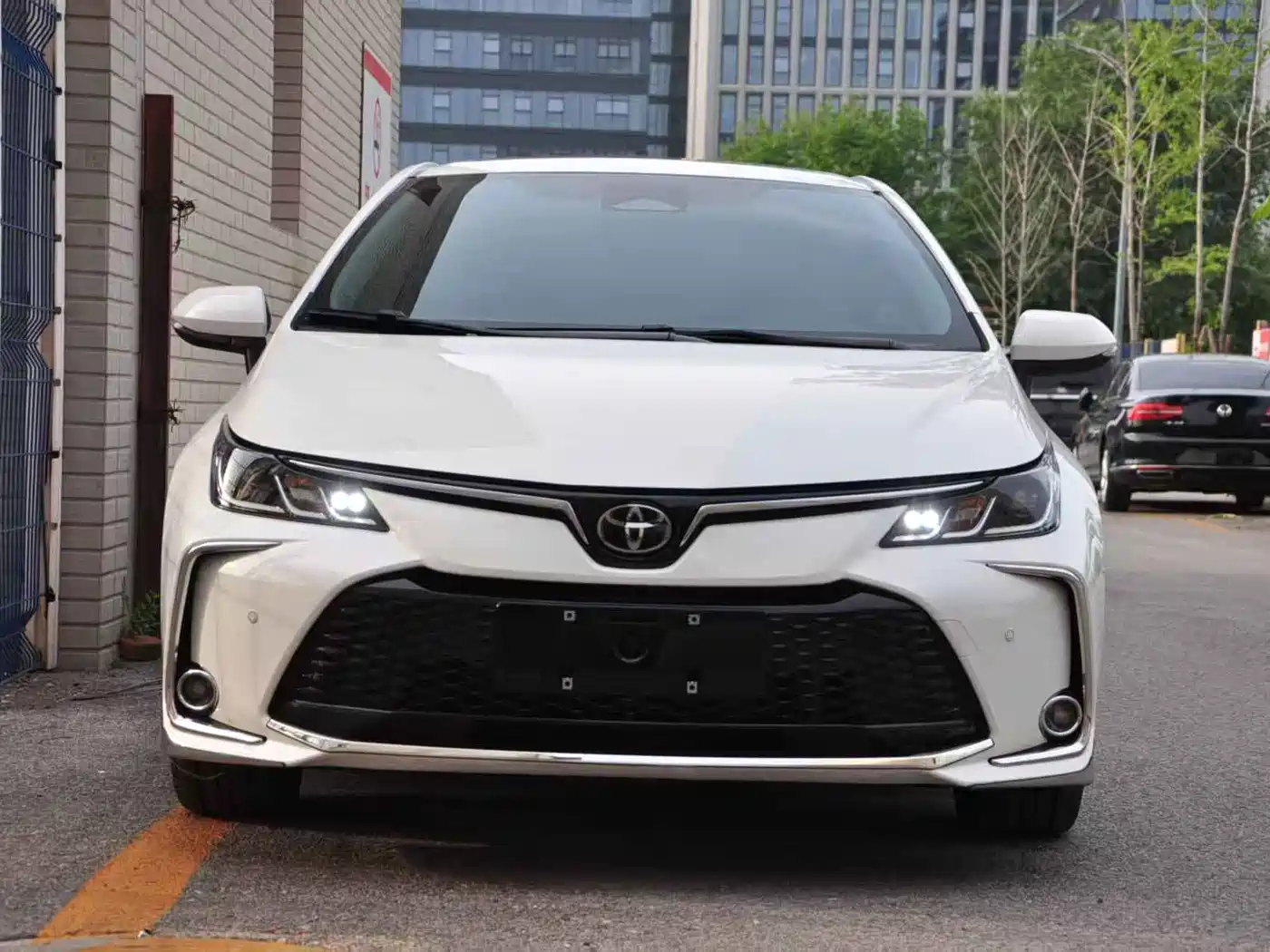 Toyota Corolla 2024 Model 1.8L Smart Hybrid Elite Edition фото 2