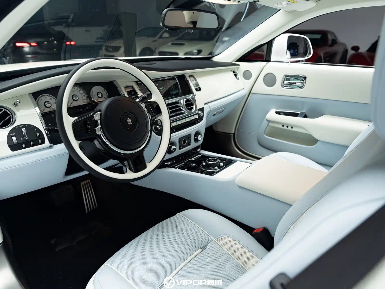 Фото 10 - Rolls-Royce Wraith