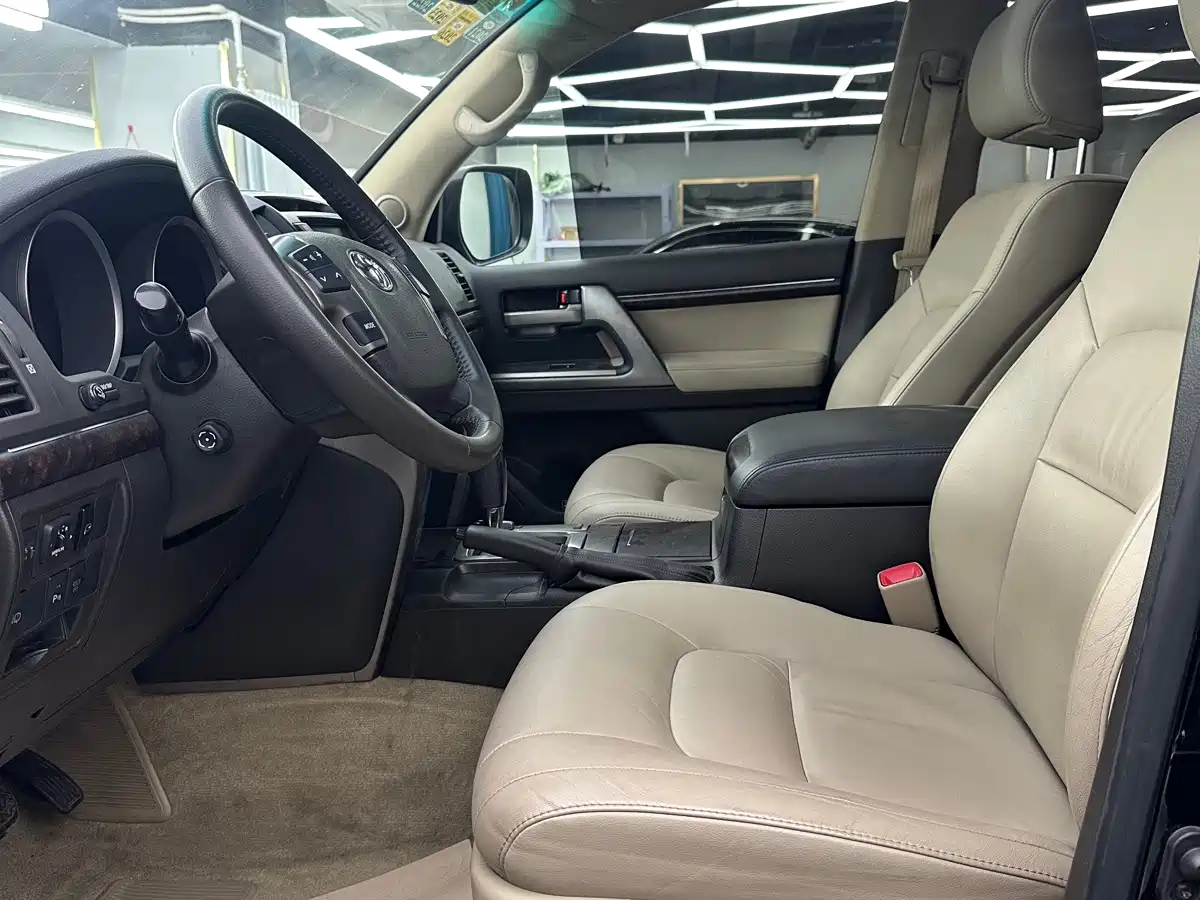 Toyota Land Cruiser 2011 2010 Model 4.7L Automatic VX
