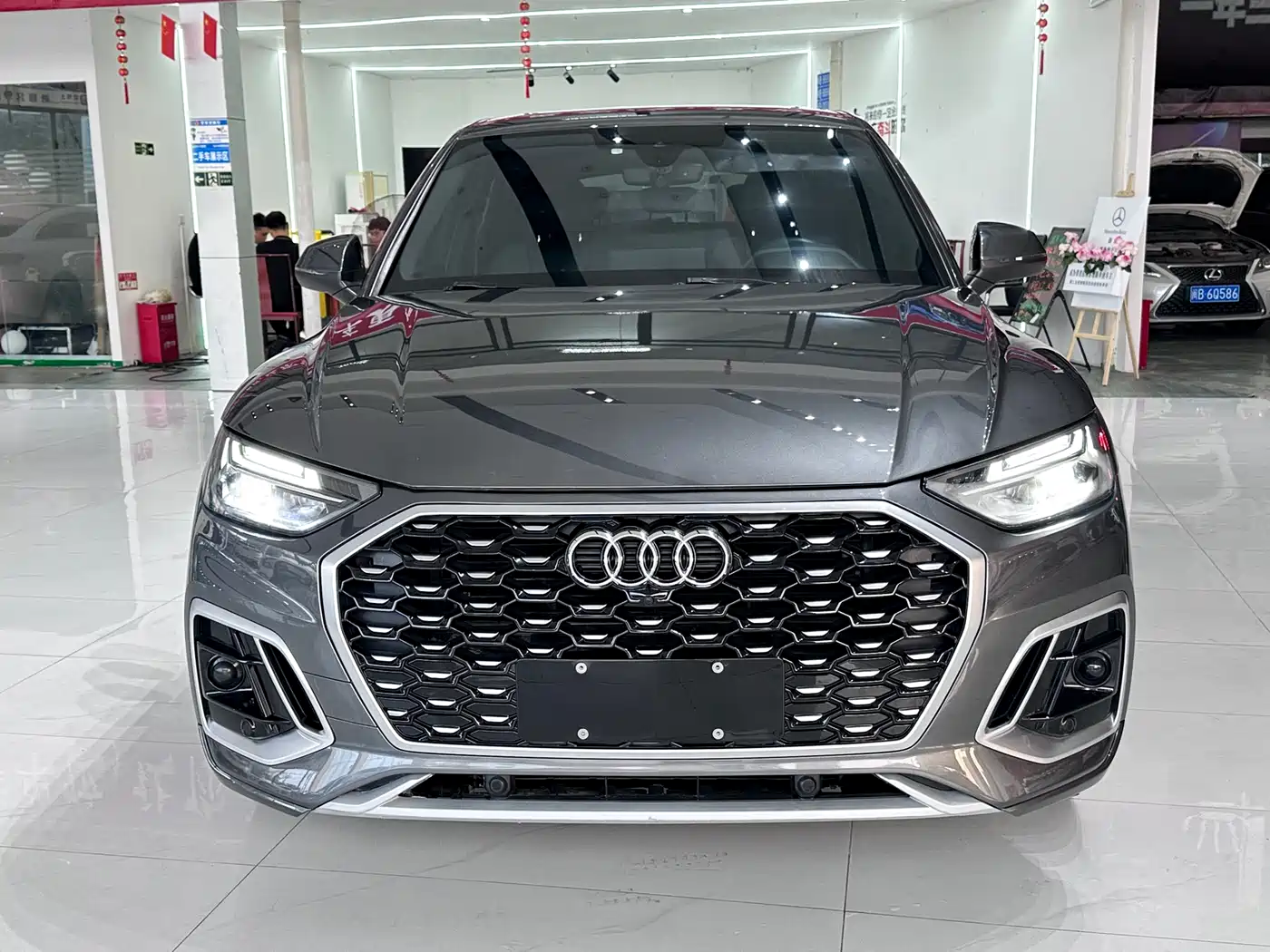 Audi Q5L Sportback 2021 40 TFSI Luxury фото 2