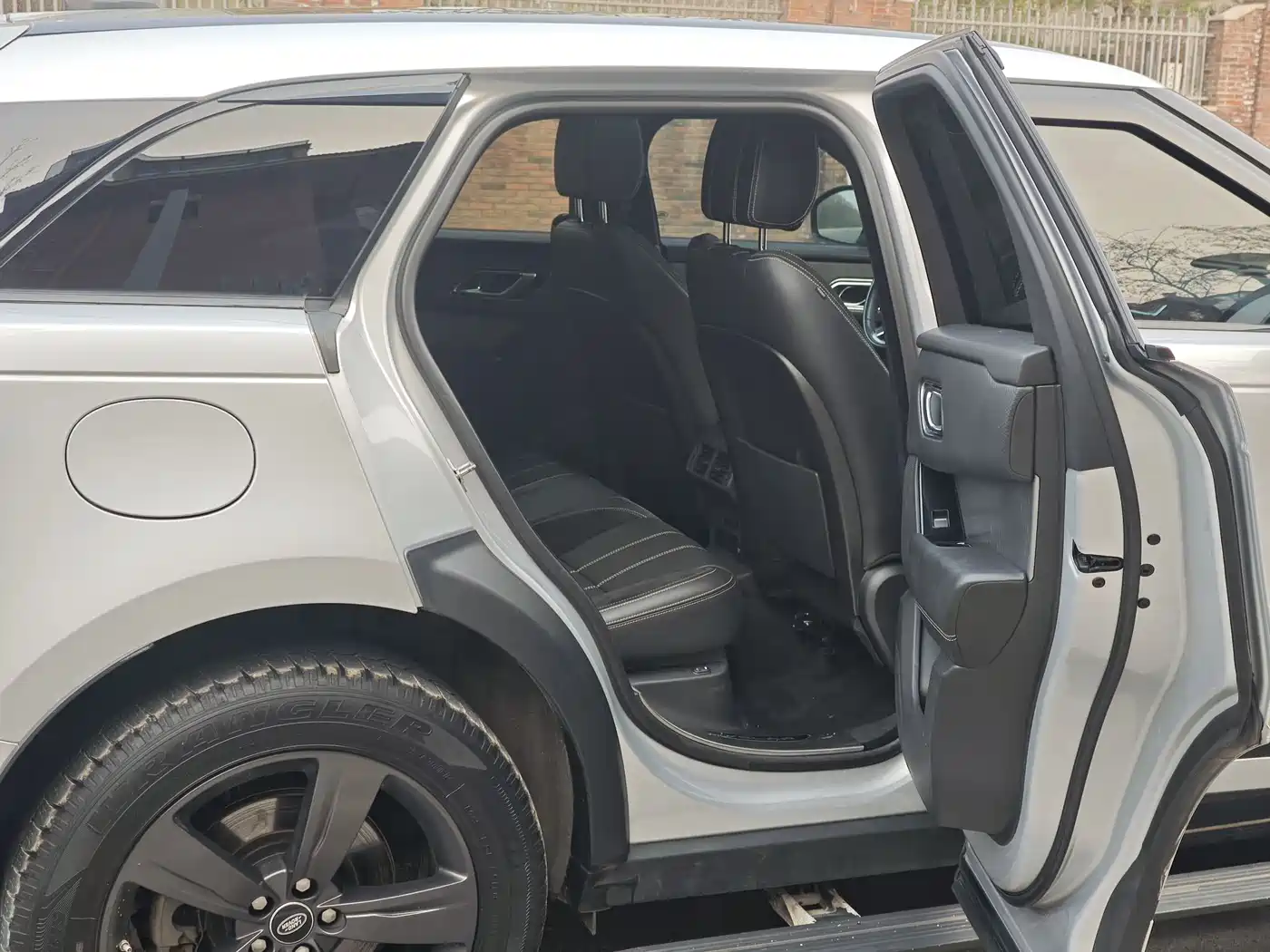 Land Rover Range Rover Velar 2018 P300 R-DYNAMIC S фото 8