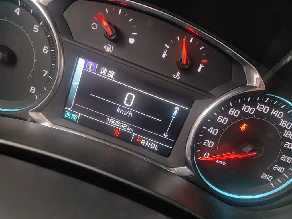 Chevrolet Equinox 2017 550T Automatic 4WD Pioneer Edition фото 19