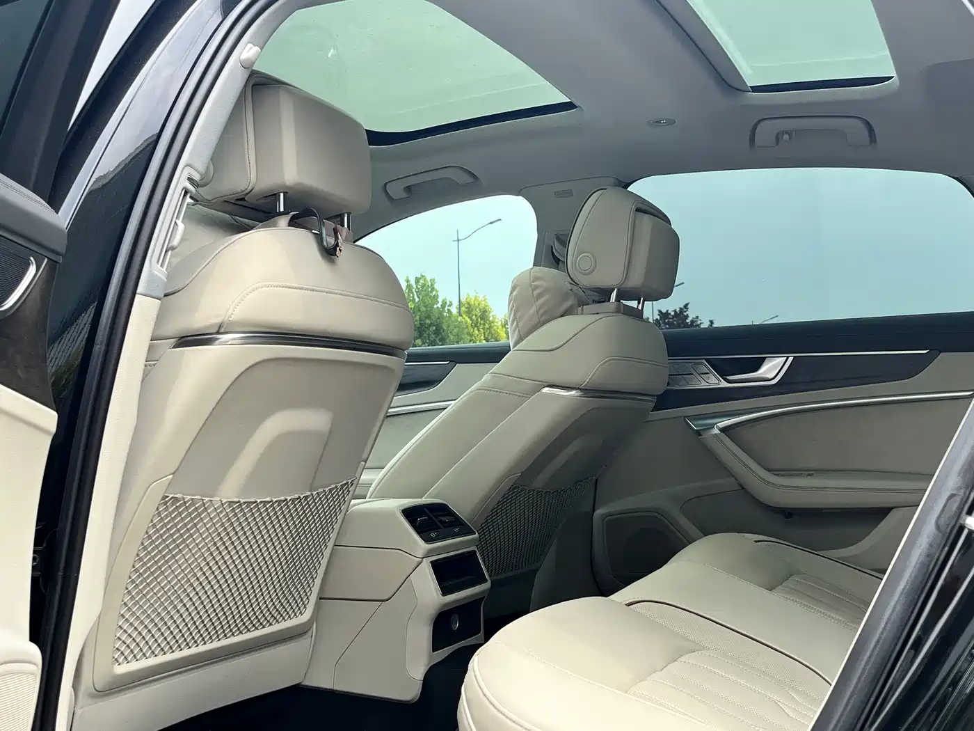 Фото 5 - Audi A6L