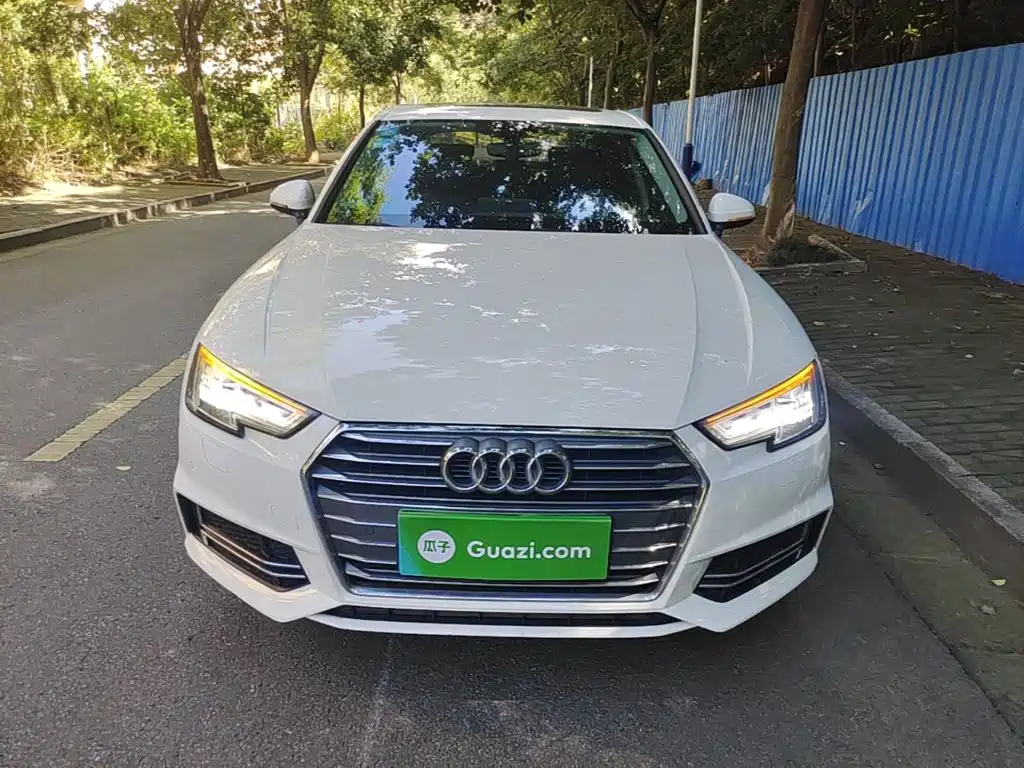 Фото 3 - Audi A4L