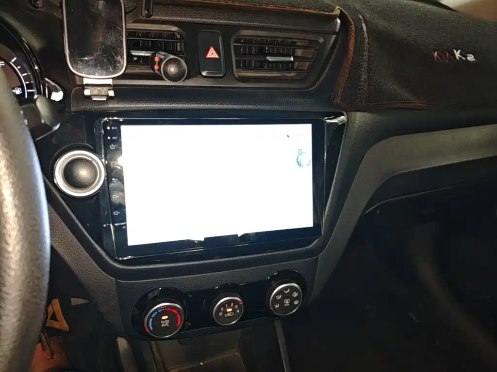 Kia K2 2017 2015 Sedan 1.4L AT GLS