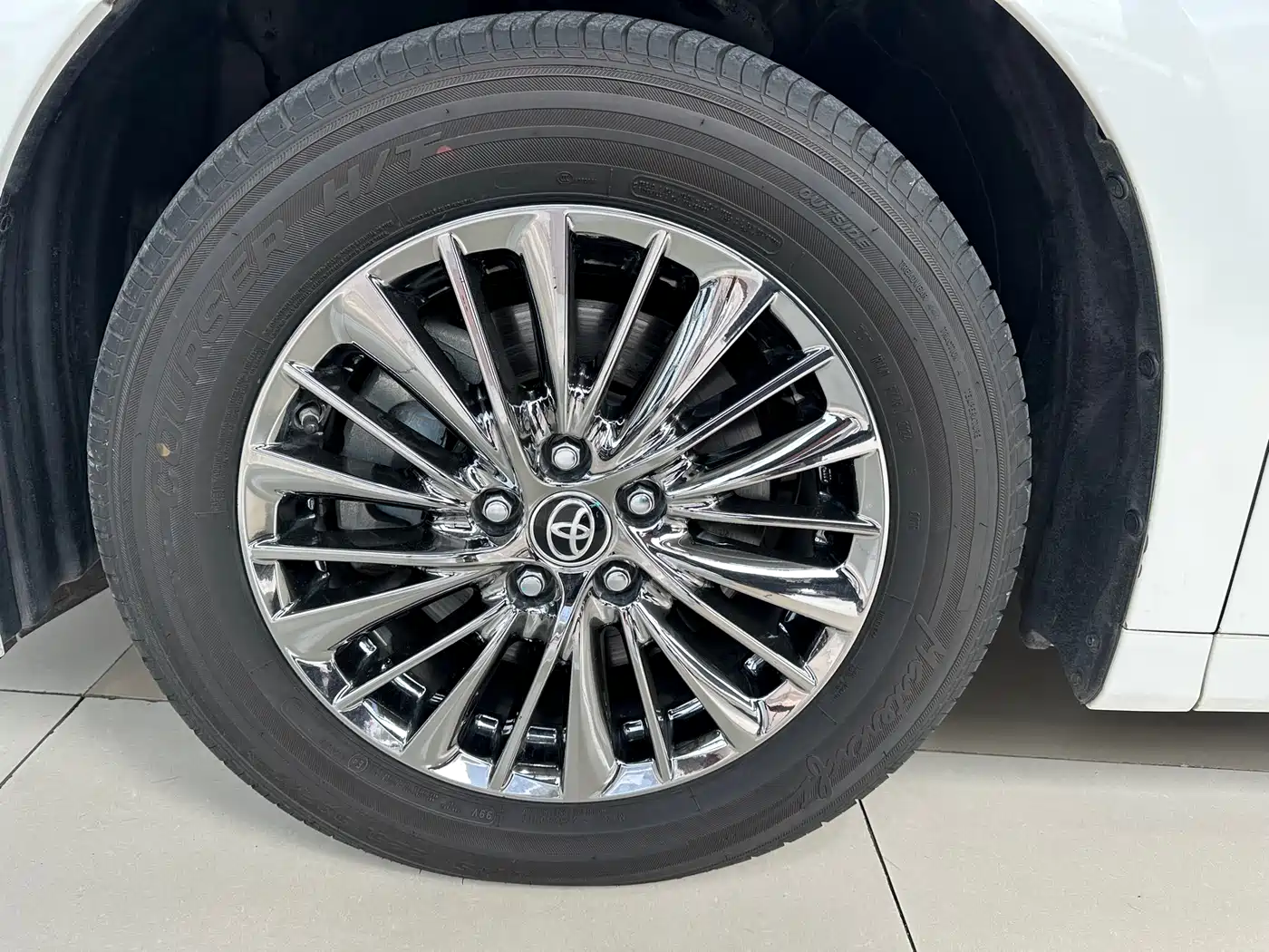 Toyota Alphard 2020 Hybrid 2.5L Premium Edition фото 19