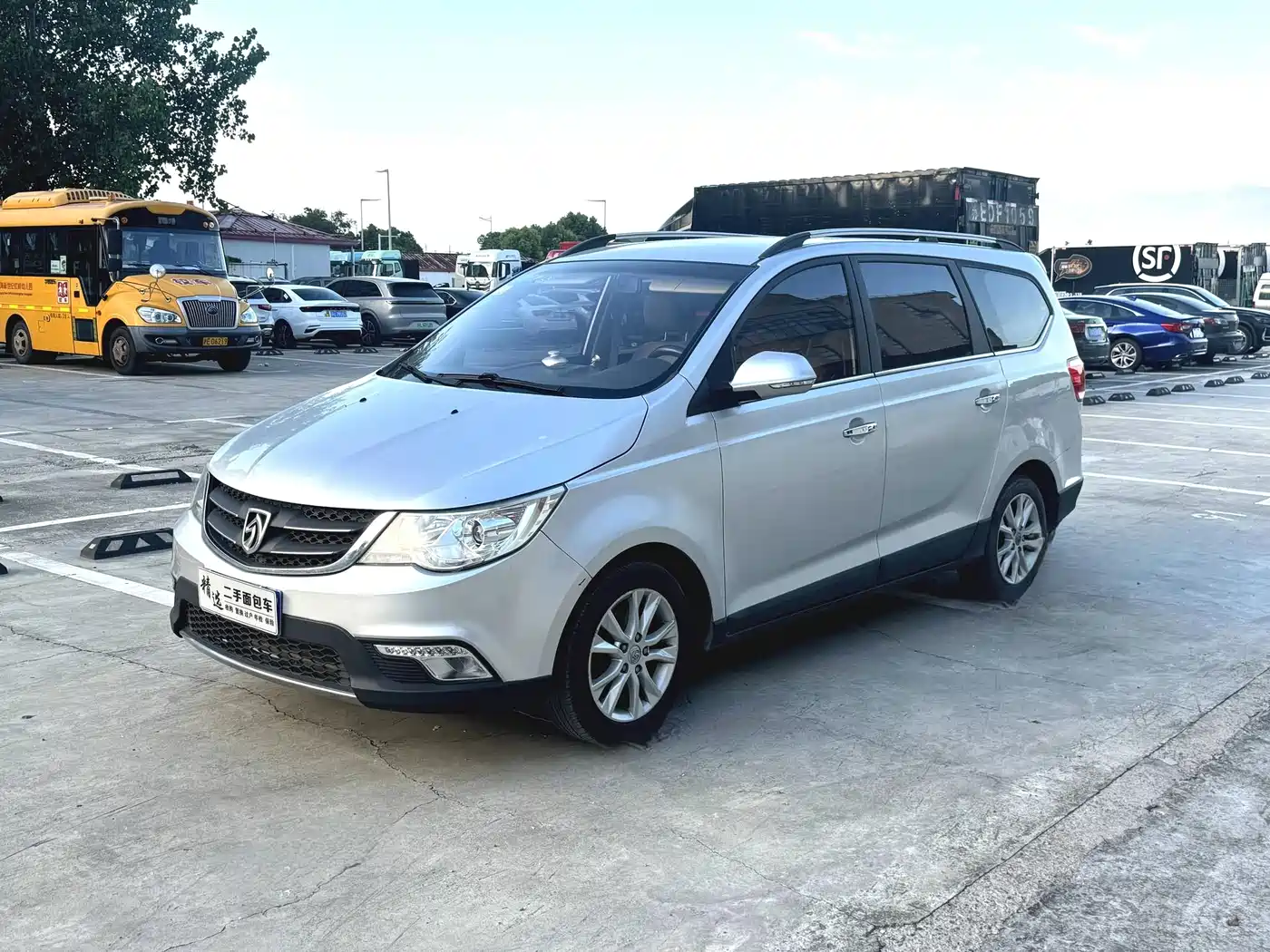 Baojun 730 2015 2014 1.5L Manual Comfort 7-seater