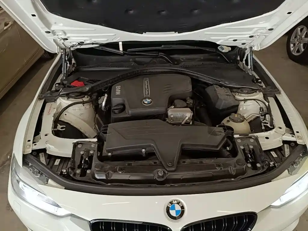 Фото 20 - BMW 3 Series