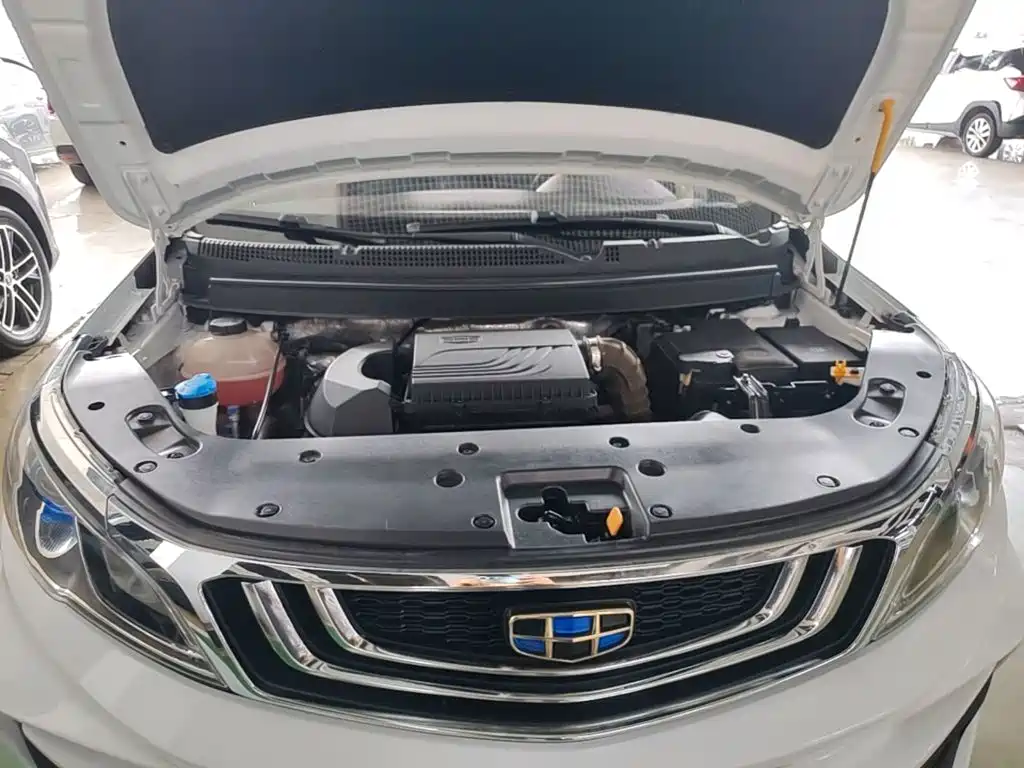 Фото 20 - Geely Vision X3