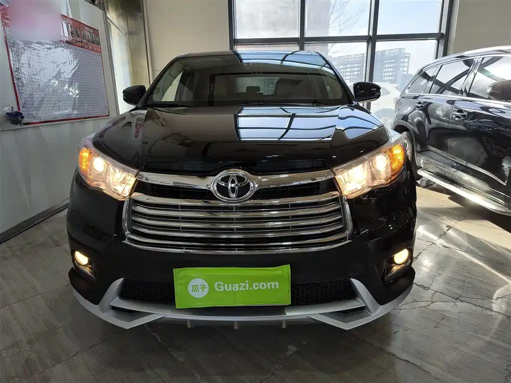 Toyota Highlander 2015 2.0T AWD Elite Edition 7-seater фото 3