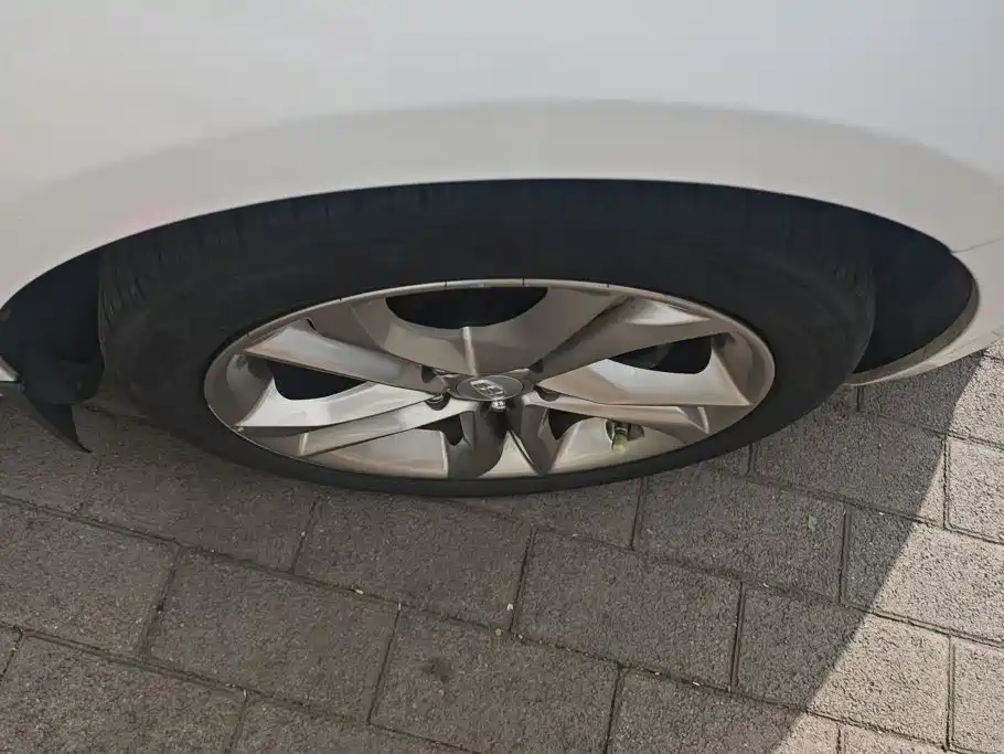 Geely Emgrand GL 2016 2017 1.3T DCT Flagship