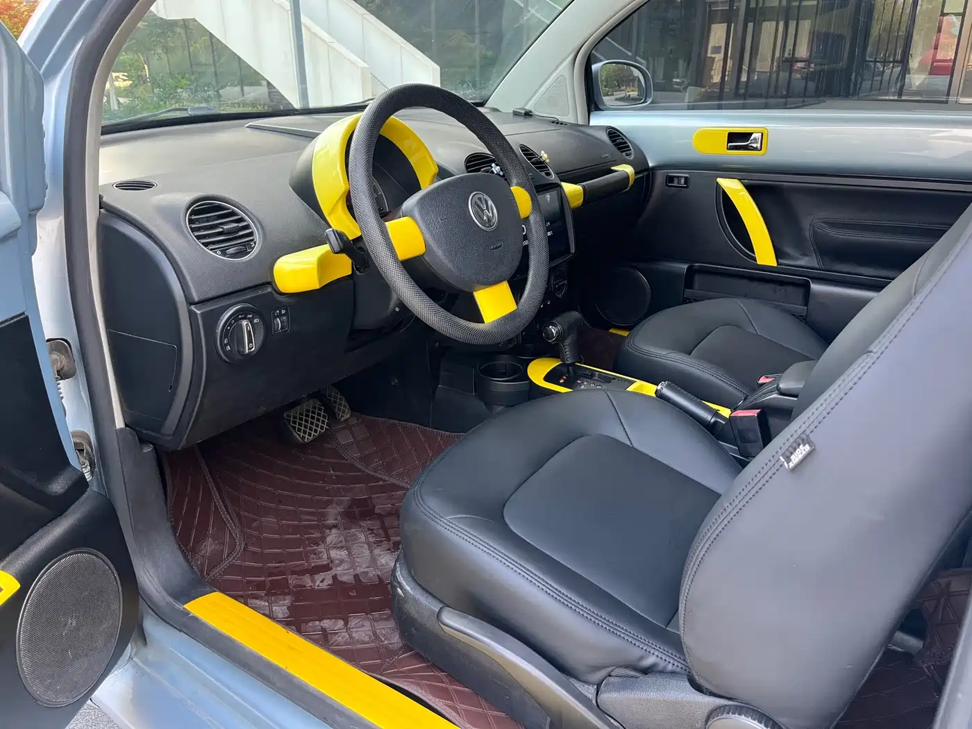 Volkswagen Beetle 2011 2010 Model 1.6 AT