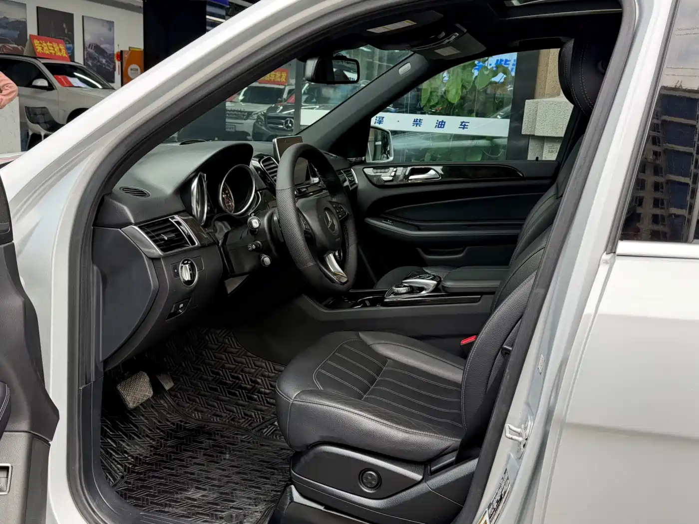 Mercedes-Benz GLE 2015 GLE 350 d 4MATIC фото 4