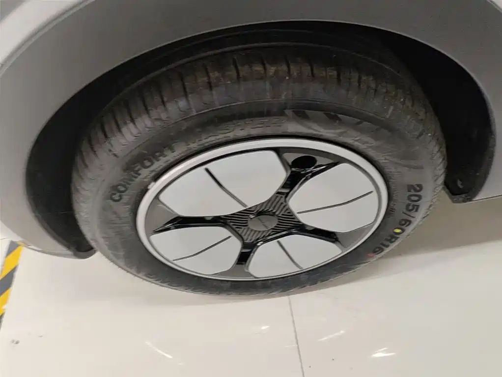 Geely Galaxy Starry Wish 2026 Edition 310km Youth Version фото 23