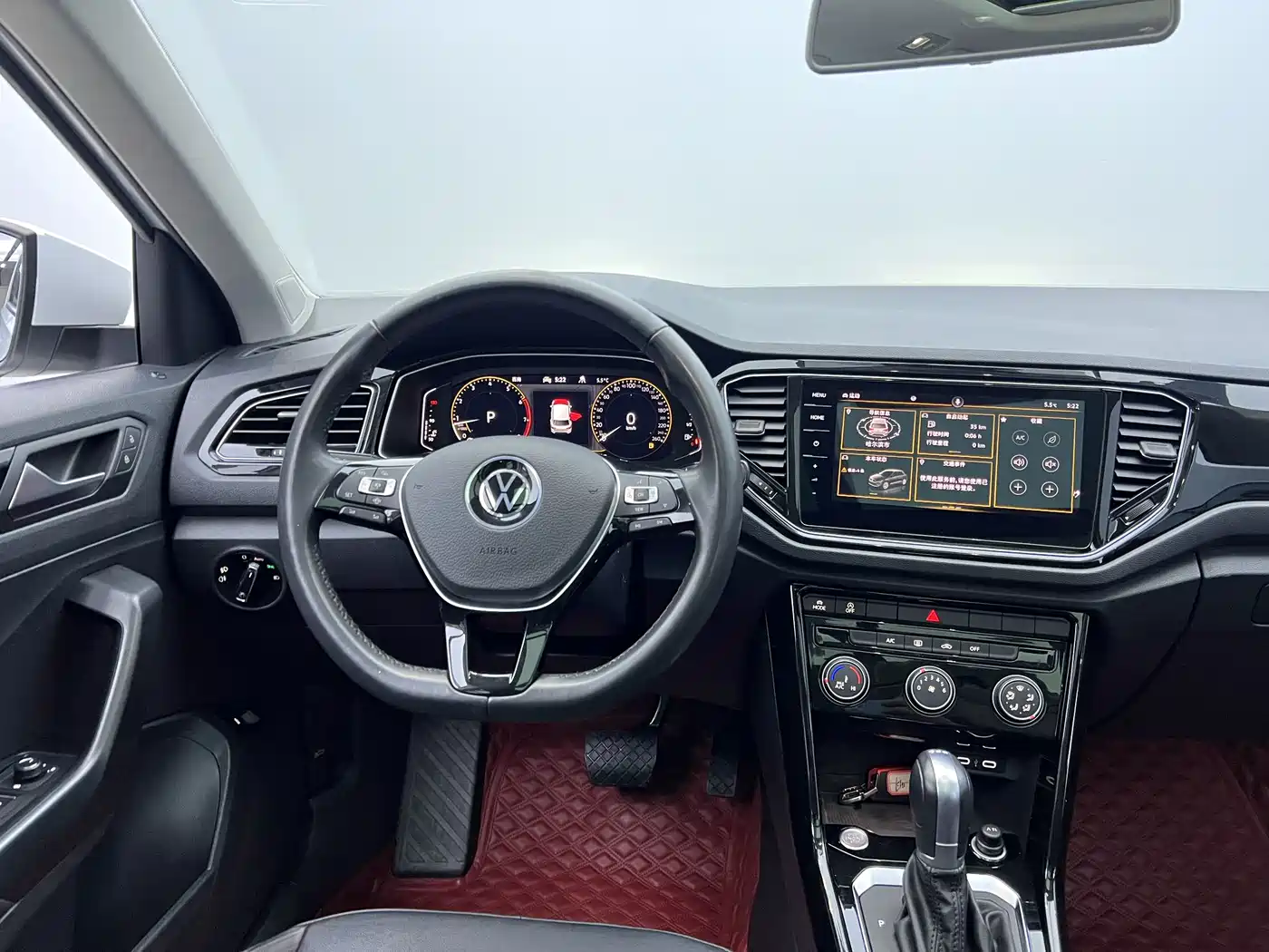 Volkswagen T-ROC 2022 280TSI DSG 2WD Comfort PLUS фото 24