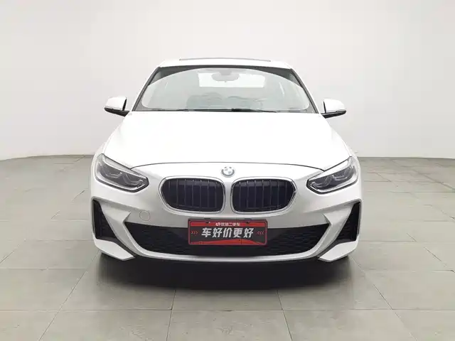 BMW 1 Series 2019 120i Leading M Sport Package — фото 3