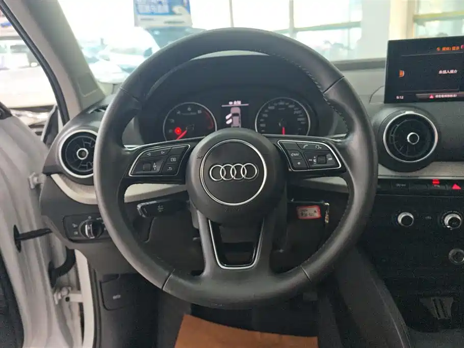 Audi Q2L 2020 35 TFSI Progressive Dynamic Model фото 15