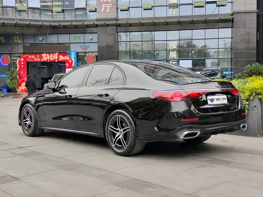 MERCEDES-BENZ E CLASS