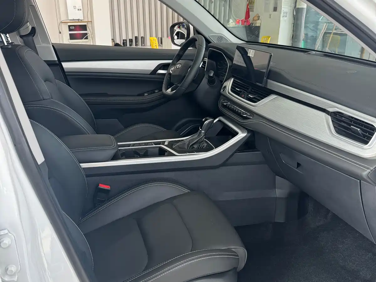 GEELY AUTOMOBILE VISION X6