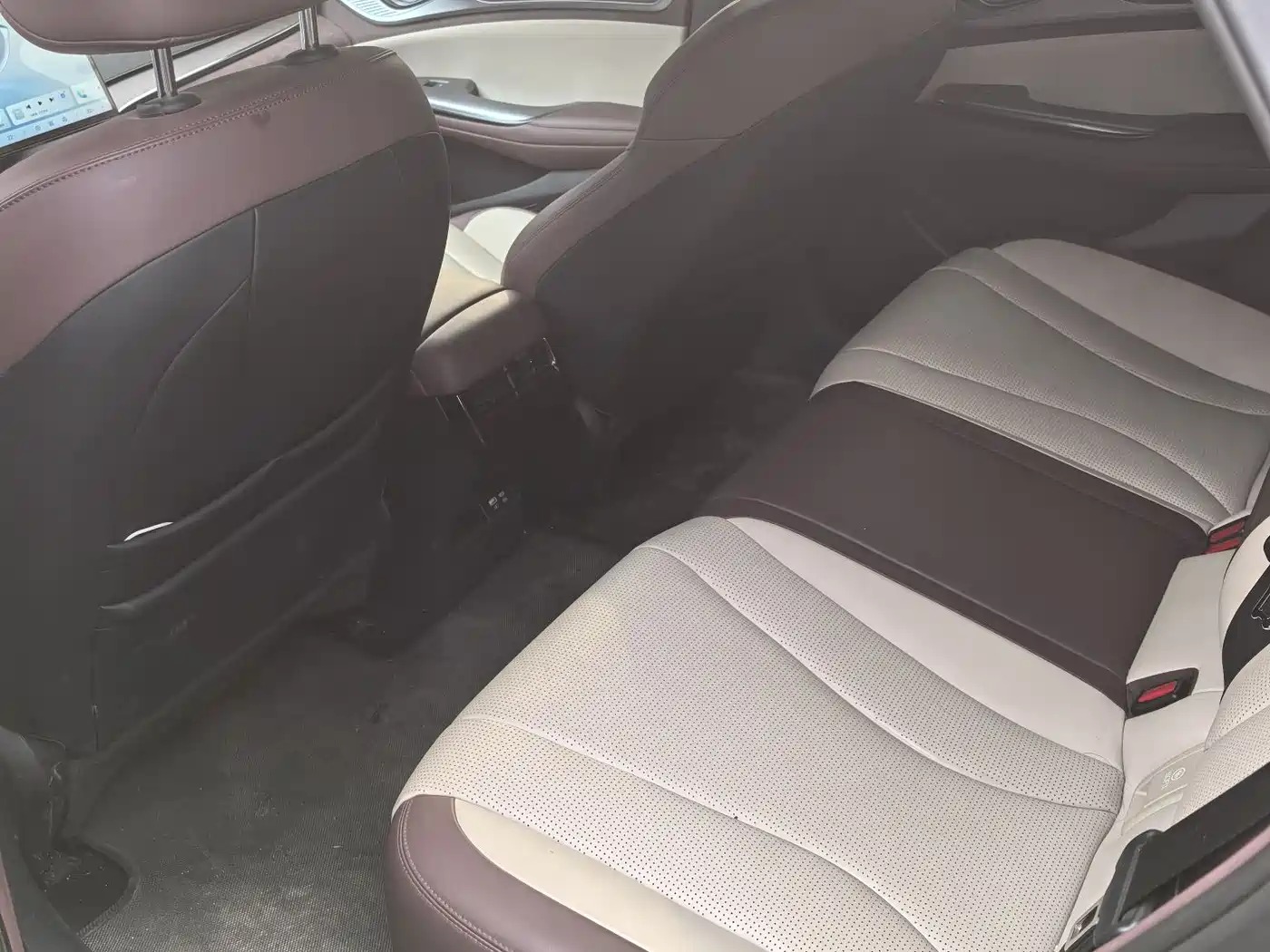BYD Seal 2023 DM-i 1.5T 121km Premium фото 6