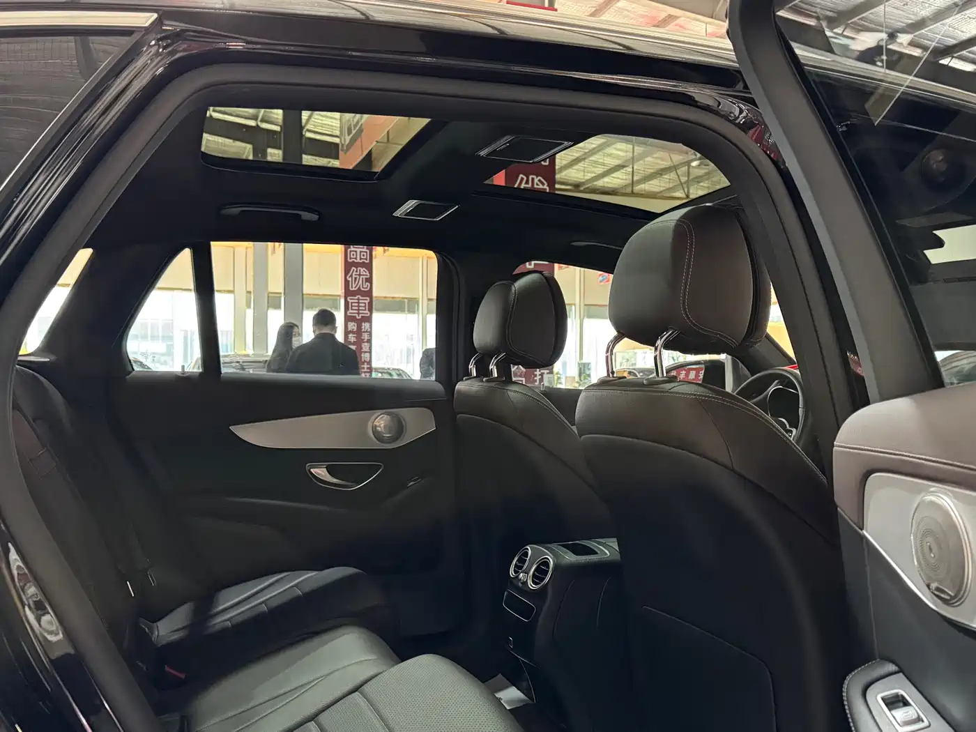 Mercedes-Benz GLC 2022 Model GLC 260 L 4MATIC Dynamic Edition фото 9