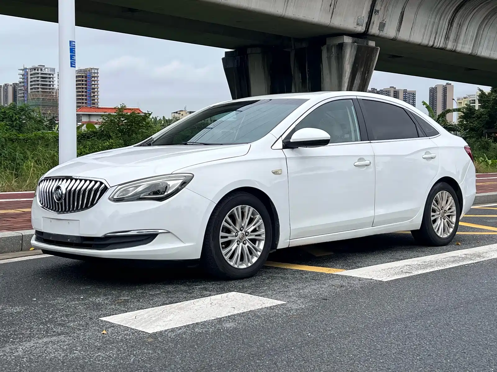 Фото 1 - Buick Excelle