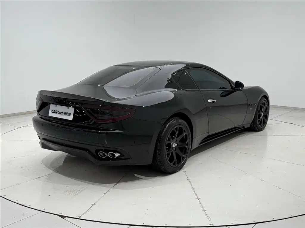 Maserati GranTurismo 2007 4.2L Standard фото 8