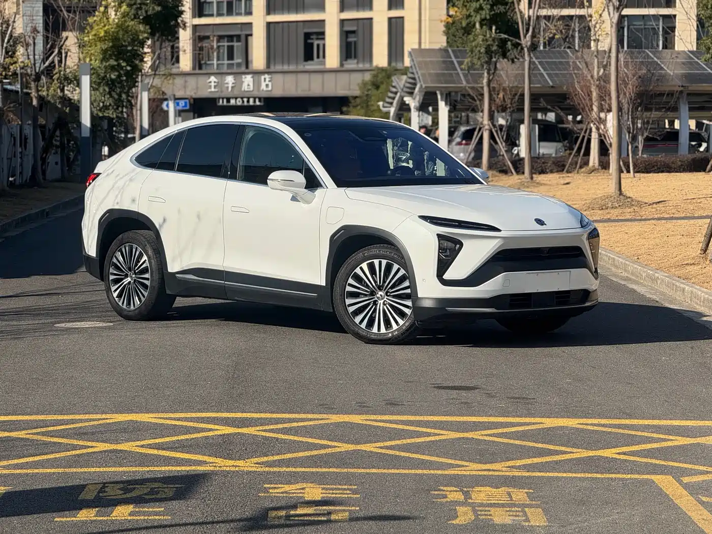 NIO NIO EC6