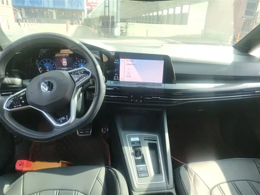 Volkswagen Golf 2023 Facelift 280TSI DSG R-Line Lite фото 6
