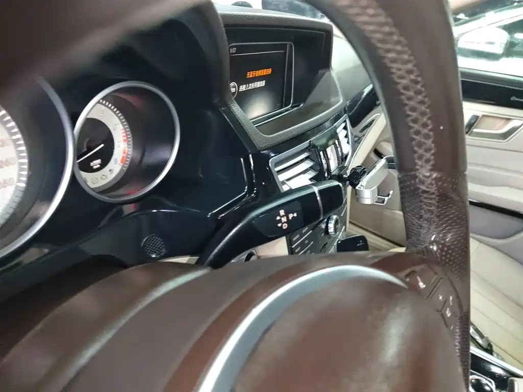 Mercedes-Benz E-Class 2015 E 260 L Sport фото 14