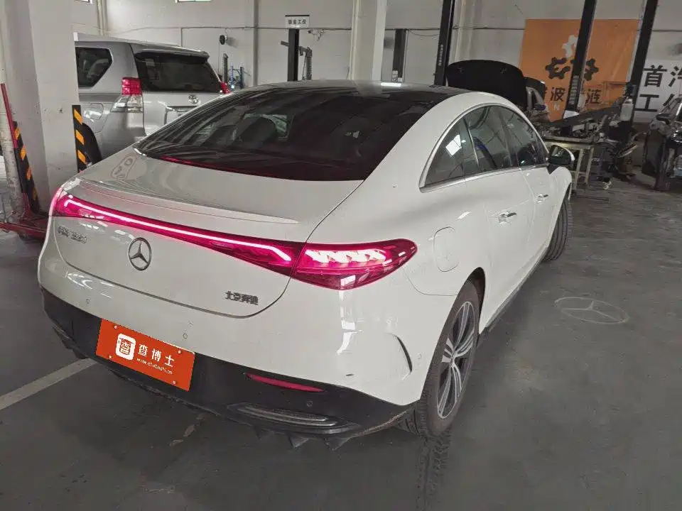 Mercedes-Benz EQE 2022 350 Luxury Edition фото 4