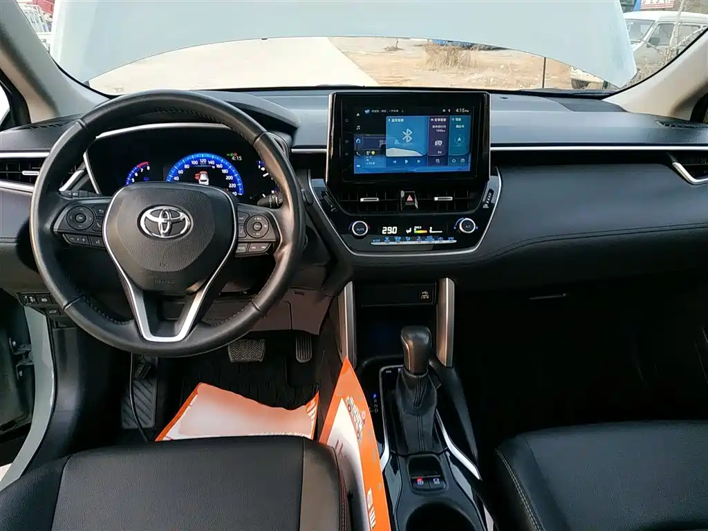 Toyota Corolla Cross 2022 2.0L Flagship Edition фото 7