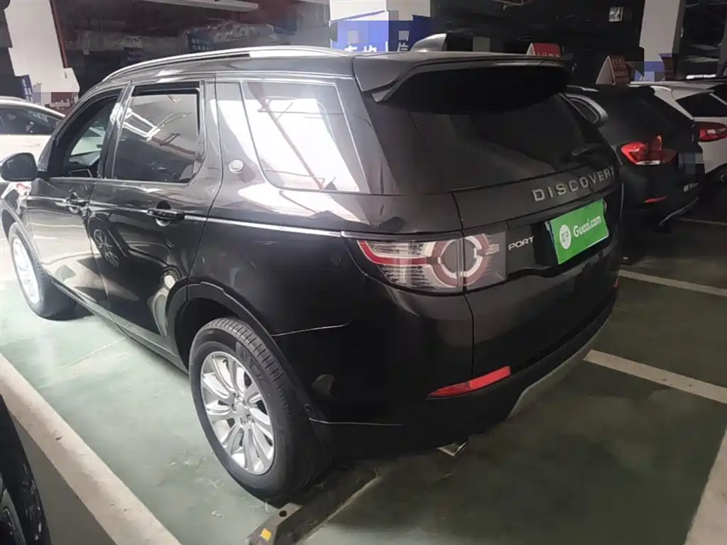 Land Rover Discovery Sport 2018 240PS SE Edition фото 5