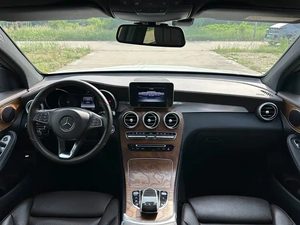Mercedes-Benz GLC 2019 Model GLC 200 L 4MATIC фото 11