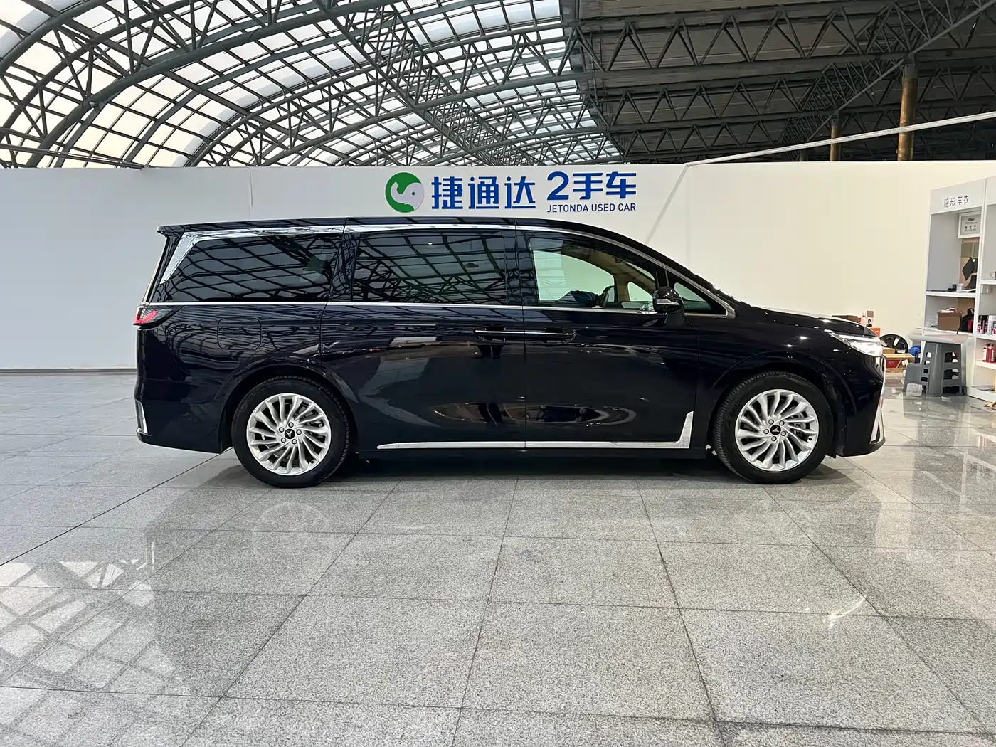 Voyah Auto Voyah Dreamer 2024 PHEV Extended Range Premium Edition фото 4