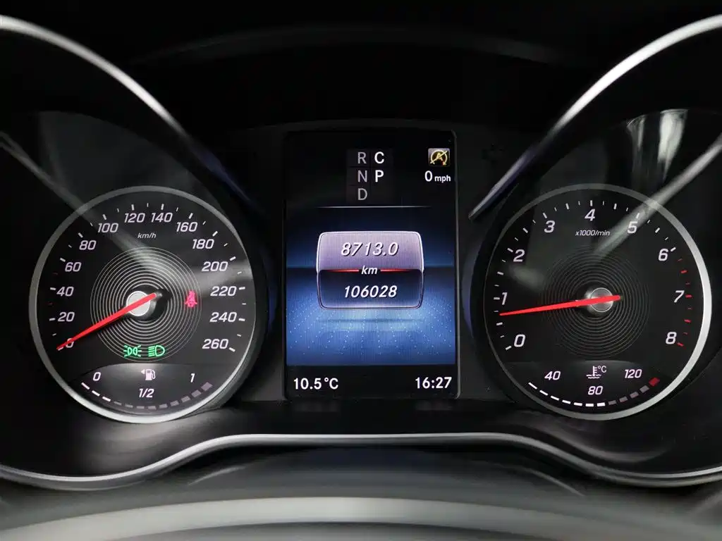 Mercedes-Benz V-Class 2021 V 260 L Long Wheelbase Premium Edition фото 32