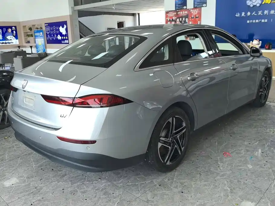 Roewe D7 2023 2023 DMH 125km Flagship Edition