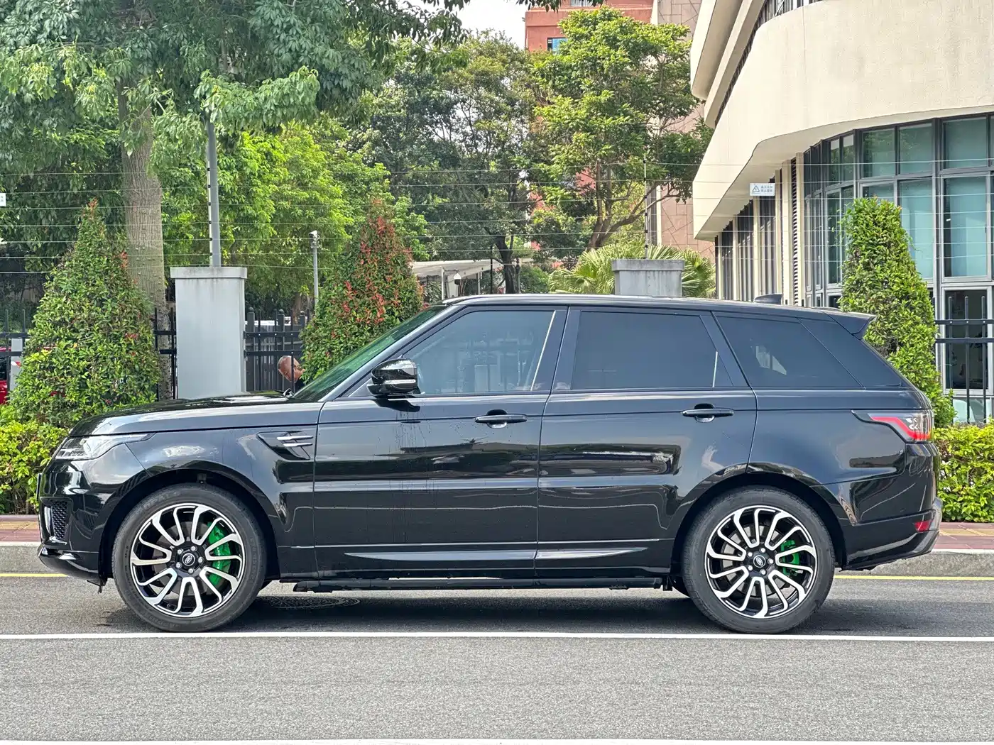 Land Rover Range Rover Sport PHEV 2019 2018 Model P400e