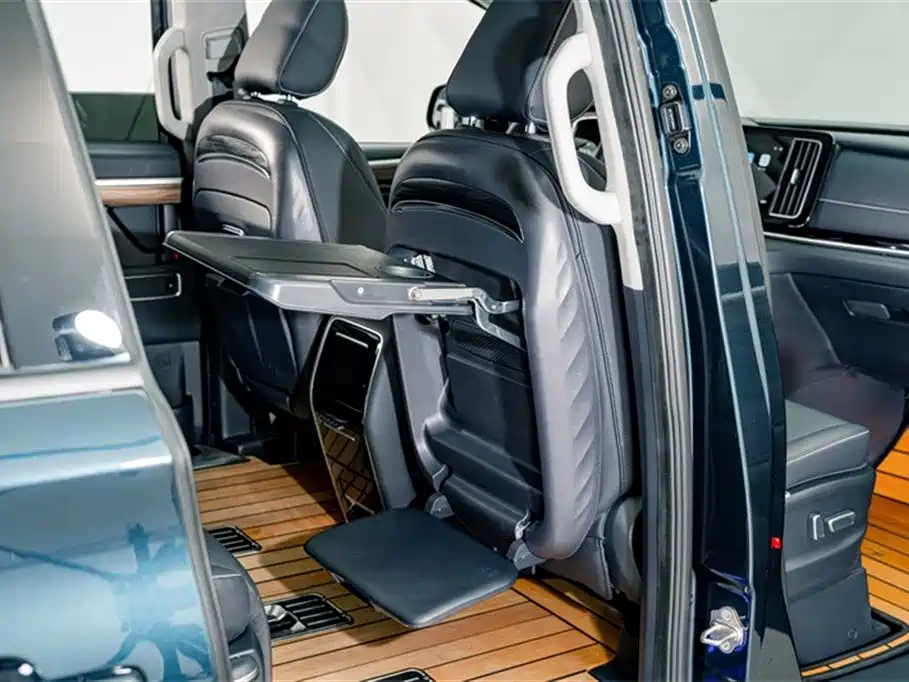 GAC Trumpchi Trumpchi M8 2021 Leading Show Series 390T Ultimate Edition фото 20