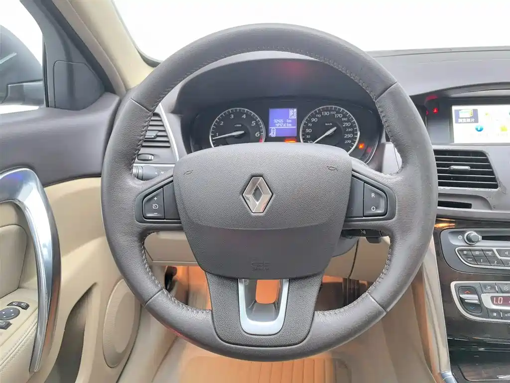 Renault Latitude 2011 2.5L Automatic Flagship Navigation Edition фото 13