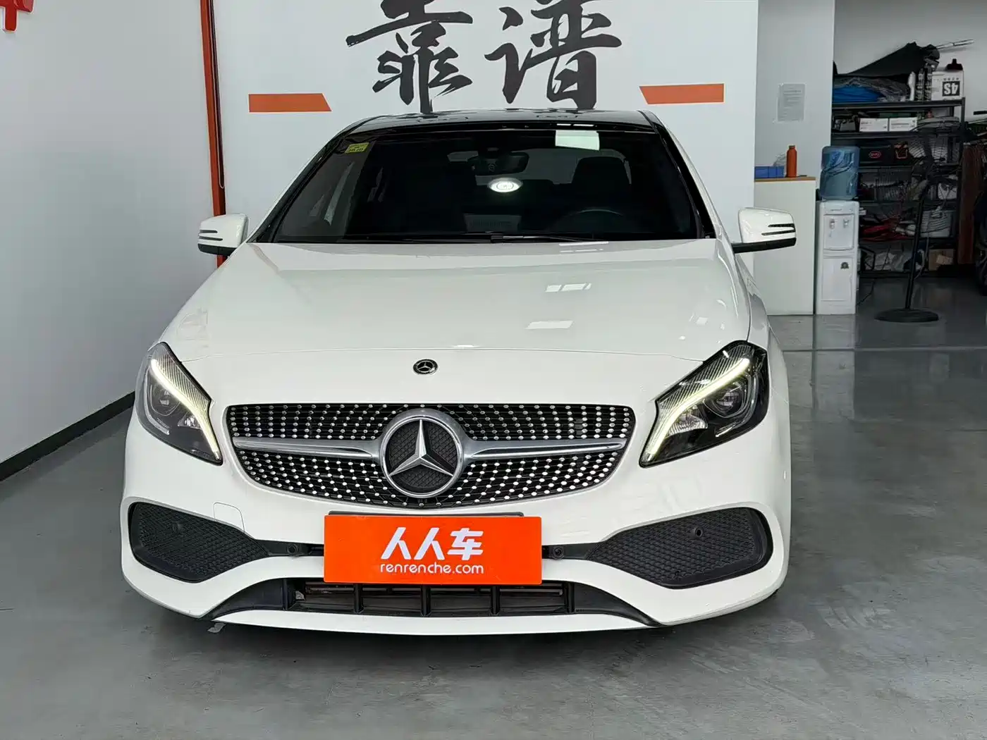 Mercedes-Benz A-Class (Import) 2016 A 200 Sport фото 2