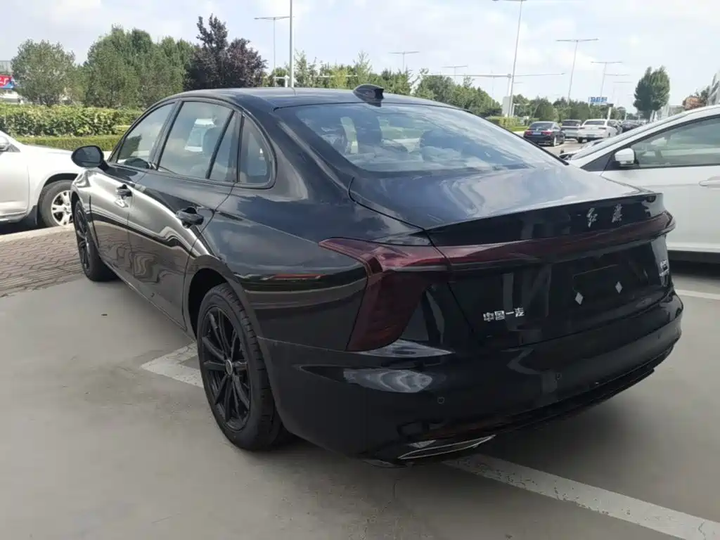 2026 Hongqi H5