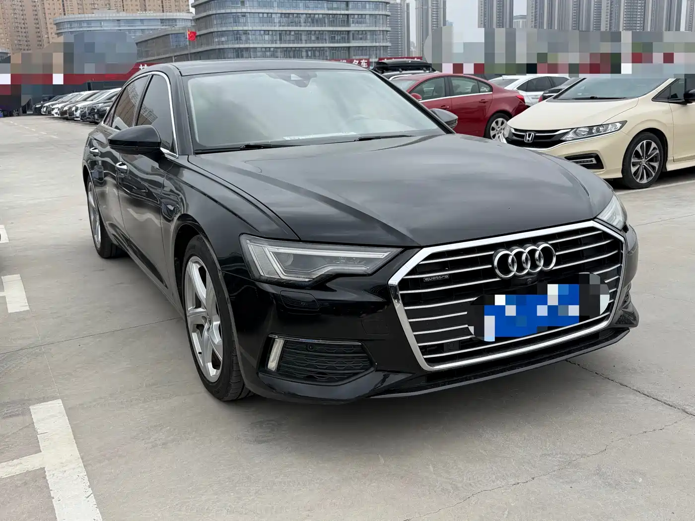 Audi A6L 2019 45 TFSI quattro Exclusive Elegance фото 3